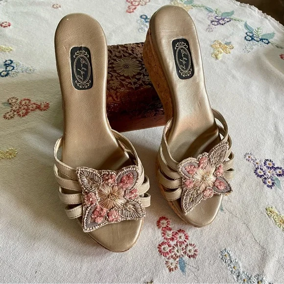 Salpy Handmade Leather w/ Cork Wedge Sandal. Beaded Detaing. Size 9 - Picture 9 of 15